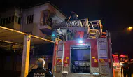 Bucak’ta Gece Yarısı Yangın Paniği: Son Kat Alevlere Teslim Oldu