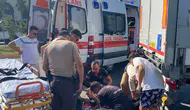 Serik'te Park Halindeki Kamyona Çarptı: 1 Yaralı