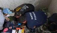 Defne'de İnşaatın Asansör Boşluğuna Düşen İşçi Kurtarıldı