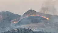 Ankara Mamak'ta Korkutan Yangın! Alevler Geniş Bir Alana Yayıldı
