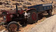 Korkuteli'de TIR ile Traktör Çarpıştı! Avdan Yolundan Acı Haber