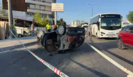 Antalya'da Refüje Çarpan Araç 20 Metre Sürüklendi! Kaza Anı Kamerada