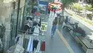 Manavgat'ta Kırmızı Işık İhlali Yaptı, Dükkana Dalmaktan Son Anda Kurtuldu