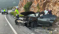 Antalya'da Yoldan Çıkan Otomobil Takla Attı: 1 Ölü, 2 Yaralı