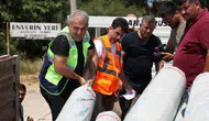 Yangının Yaraları Sarılıyor! Büyükşehir'den Çiftçilere Naylon Desteği