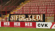 Kendileri yok, isyanları var! 07 Gençlik'ten boş tribünde pankartlı protesto