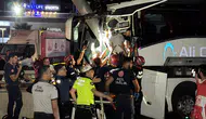 Adana'da Kontrolden Çıkan Yolcu Otobüsü Duvara Çarptı: 11 Yaralı