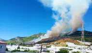 Bozyazı'da Seralar Bölgesinde Yangın: Ekipler Müdahale Ediyor