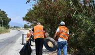 Anamur'da Hükümlüler Sahaya İndi: Sahil Temizleyip Okulları Boyadılar