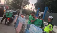 Aksu'daki Yangında Motokuryeler Alevlerle Mücadele Eden Ekiplere Lojistik Destek Sağladı