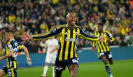 Talisca’nın Fenerbahçe Kariyeri Sona Erdi: 75 Maçta 44 Golle Veda!