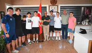 Kemer'in Genç Yıldızları Kumluca'da Şampiyonluk Kupasını Kaldırdı