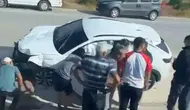 Burdur'da Refüjdeki Levhalara Çarpan Otomobilin Sürücüsü Yaralandı