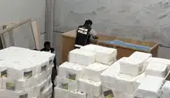 Mersin'de Plastik Deposunda Sentetik Ecza İmalatı: 2 Gözaltı