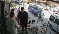 Hatay'da Hafriyat Kamyonunun Altında Kalmaktan Son Anda Kurtuldu