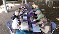 Mersin'de Alzheimer Hastalarına Sahil Kenarında Sanat ve Spor Morali
