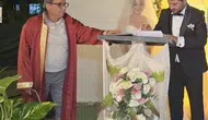 Antalyalı gazeteci Cenk Özel mutluluğa yelken açtı