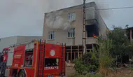 Mersin'de Ev Yangınında Mahsur Kalan 88 Yaşındaki Kadın Son Anda Kurtarıldı!