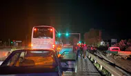 Manavgat'ta Kırmızı Işıkta Bekleyen Otobüse Çarpan Sürücü Ağır Yaralandı