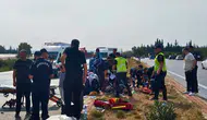 Antalya-Isparta Karayolunda Midibüs Devrildi: 23 Yolcudan 17'si Yaralandı