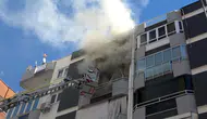 Antalya’da Apartman Yangını! 5’inci Kattaki Daire Kullanılamaz Hale Geldi