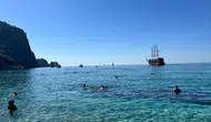 Alanya'da Deniz Suyu 25 Derece: Kleopatra Plajı'nda Ekim Sonu Yoğunluğu