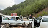 Adana'da İki Otomobilin Çarpıştığı Kazada 1 Ölü, 2 Yaralı