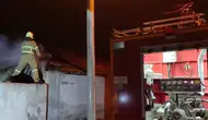Burdur'da Ahır Yangını Korkuttu: Ekipler Müdahale Etti