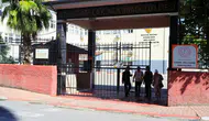 Muratpaşa'da KPSS Bitti, Kapılar Üzerine Kilitlendi! İtfaiye Kurtardı