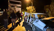 Serik D-400'de Otomobil Kamyona Çarptı: Araçtaki 3 Kişi Sıkıştı