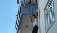 Biri Evi Ateşe Verdi, Diğeri Canını Hiçe Saydı! Alevlerin Arasından Kedi Operasyonu
