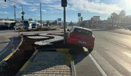 Serik Sanayi Kavşağı'nda Otomobiller Çarpıştı: 1 Yaralı