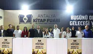 Antalya Kitap Fuarı Zirvede Sona Erdi! Hem Ziyaretçi Rekoru Kırdı Hem Seneye Randevu Verdi