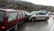 Manavgat'ta Karşı Şeride Geçen Otomobil 2 Araca Çarptı: 3 Yaralı