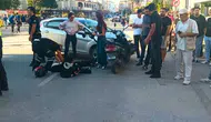 Serik'te Otomobil ile Motosiklet Çarpıştı: Savrulan 2 Genç Yaralandı