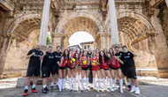 Muratpaşa’nın Sultanları Set Vermeden Zirveye Yürüyor