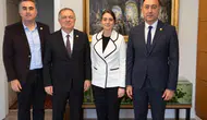YENİ Parti'den Ev Hapsindeki Sinem Dedetaş'a Dayanışma Ziyareti