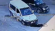 Adana'da İlginç Hırsızlık: Otomobilin Önüne Yatıp Aracı Kaçırdı