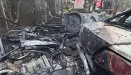 Hatay'da Oto Galeride Yangın: Alevlerin Sıçradığı 3 Araç Zarar Gördü