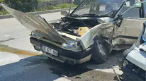 Burdur'da Trafik Kazası: 2 Araç Çarpıştı, 5 Yaralı