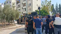 Adana'da Hükümlü Şahıs El Bombasıyla Polise Direndi