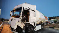 Yalvaç'ta Kavşakta Can Pazarı: Kamyon ile Tanker Çarpıştı, 3 Yaralı