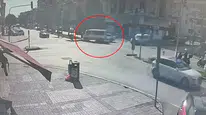 Manavgat'ta Sağ Şeritteki Otomobille Çarpışıp Refüje Çıktı