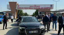 Yeni Parti Genel Başkanı Özgür Özel'den Tarsus Cezaevine Ziyaret: Tutuklu Başkanlara Dayanışma Mesajı
