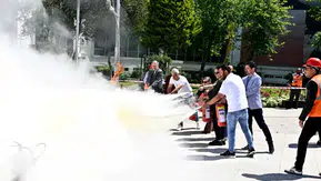 Muratpaşa'da Alevlere Karşı 45 Derecelik Müdahale Gerçekleşti