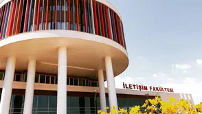 Akdeniz Üniversitesi’nde Geleceğin İletişimcileri İçin "Kariyer Yolculuğu" Başlıyor