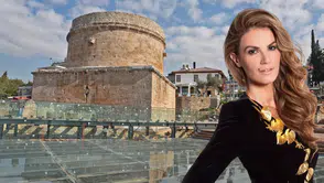 Tülin Şahin Tarihi Hıdırlık Kulesi'nde Podyuma Çıkacak!