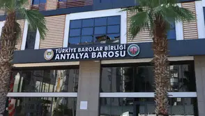 Antalya Barosu'ndan İzmir'e Net Destek: Avukatlık Kanunu Hatırlatıldı