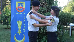 Antalya'da Jandarma Çiftten İki Kutlama: Hem Rütbe Hem Yıl Dönümü