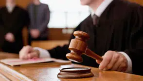 Yargıtay'dan Emsal Karar: Eşine 'Eşek' Diyen Koca Ağır Kusurlu Sayıldı